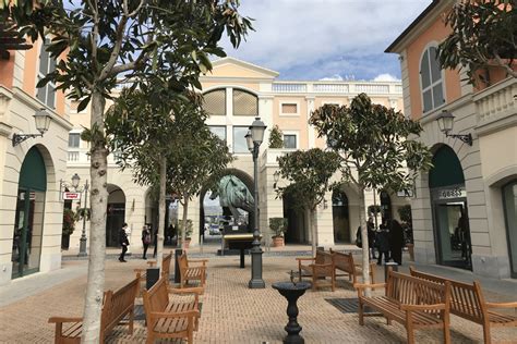 prada outlet reggia di caserta|La Reggia Designer Outlet.